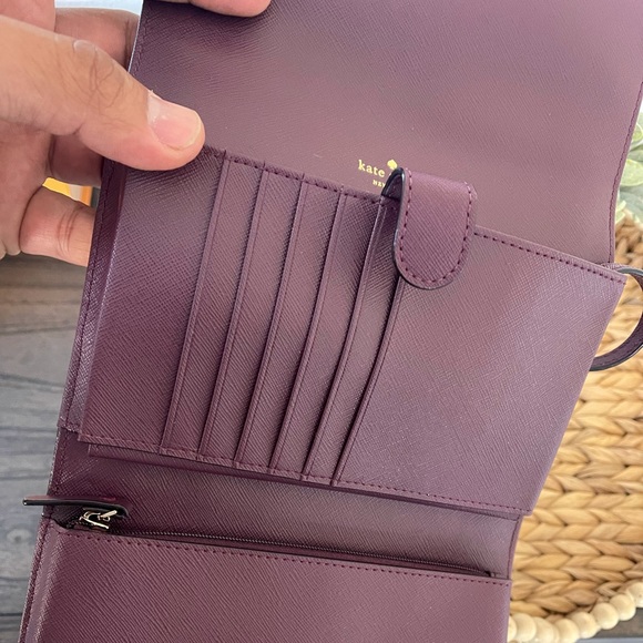 Kate Spade “winni” wallet ( WLRU2666) - Picture 2 of 5